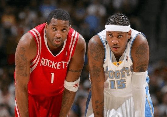 球场上更加 球场上更加