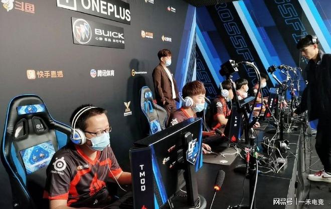 同时加强防 同时加强防